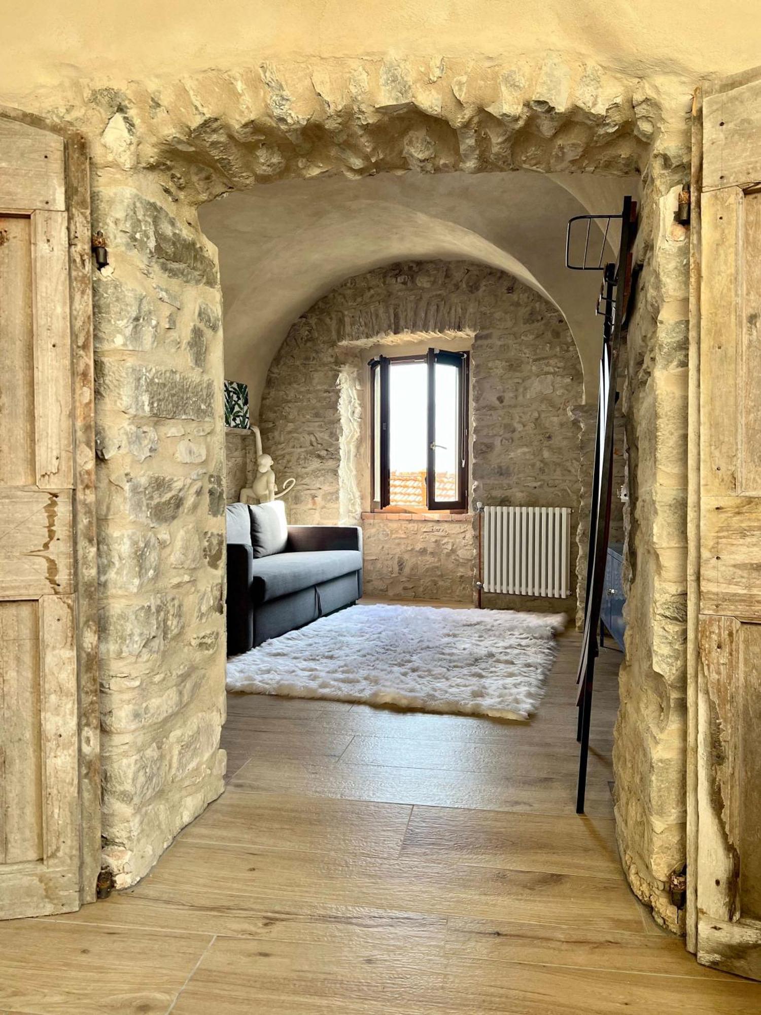 La Finestra Di Dante Apartment Mulazzo ภายนอก รูปภาพ